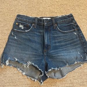 Abercrombie curve love Jean shorts